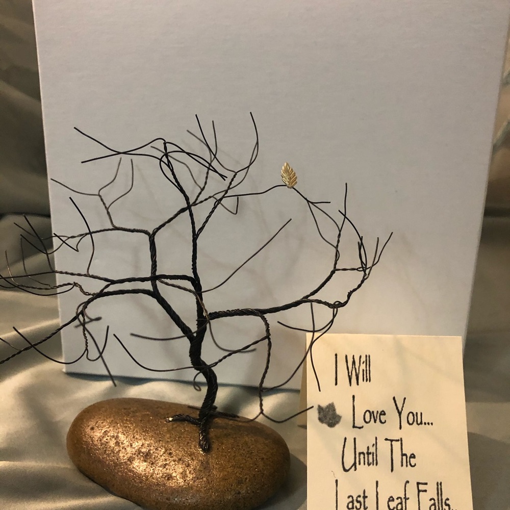 Wire art, tree with one leaf, home accents decor